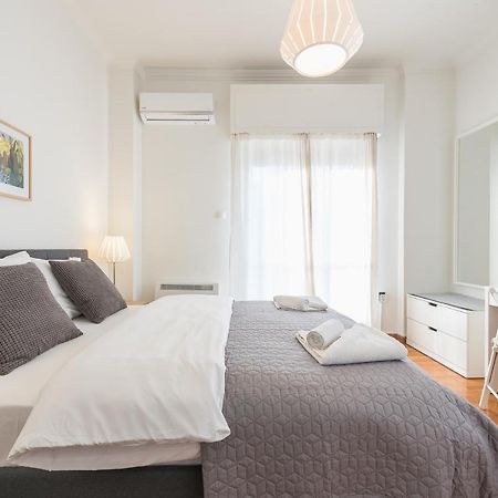 Cozy And Fresh Apt Close To Metro เอเธนส์ ภายนอก รูปภาพ
