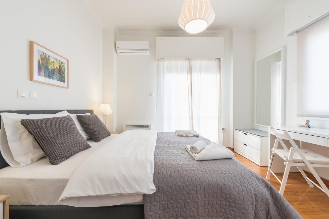 Cozy And Fresh Apt Close To Metro เอเธนส์ ภายนอก รูปภาพ